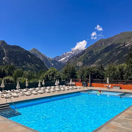 Bijoux Des Alpes - Mont Blanc Village 홀리데이파크 라살