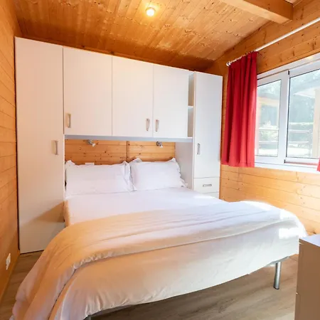 Bijoux Des Alpes - Mont Blanc Village 3* Ла-Саль