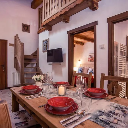 Bijoux Des Alpes - Mont Blanc Village 홀리데이파크 라살