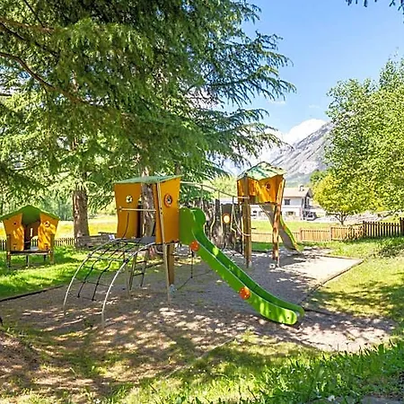 Aldeamento Turístico Bijoux Des Alpes - Mont Blanc Village La Salle