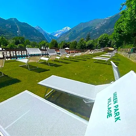 Bijoux Des Alpes - Mont Blanc Village 3* La Salle