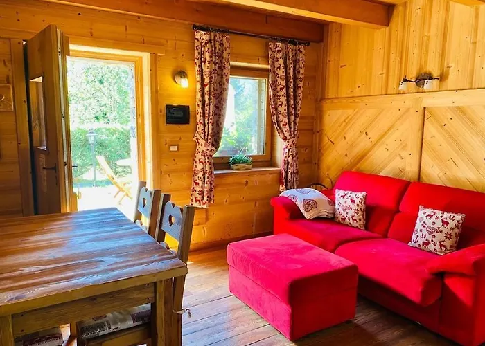 Bijoux Des Alpes - Mont Blanc Village База отдыха Ла-Саль